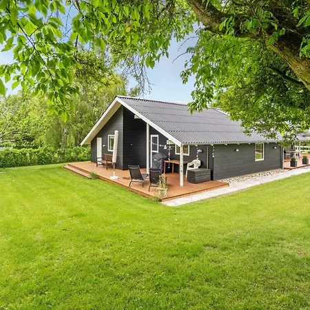 Дом отдыха Flicka - 275m From The Sea By Interhome