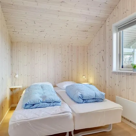Flicka - 275m From The Sea By Interhome